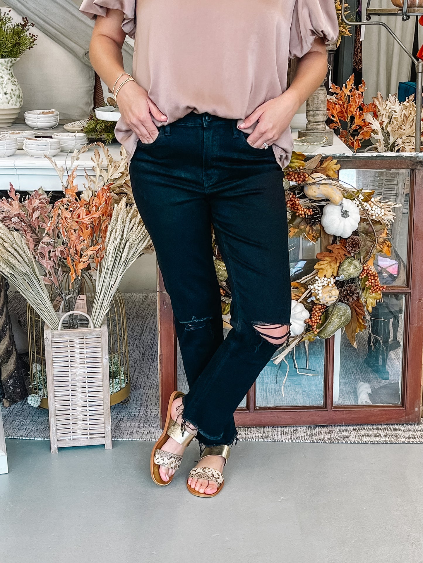 Jeanne High Rise Black Jeans