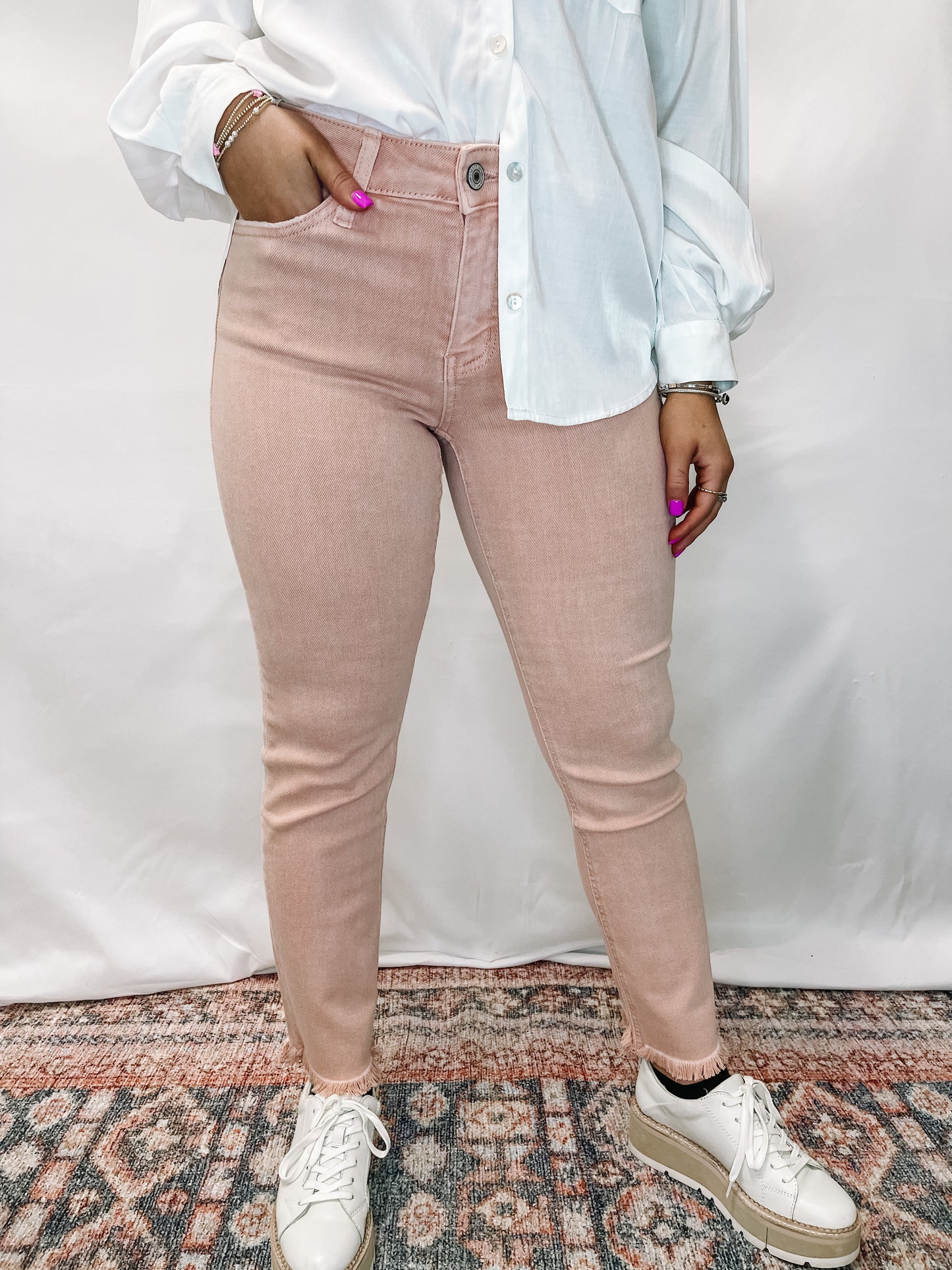 MID RISE SLIM STRAIGHT-Pastels