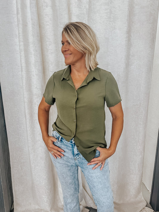 Everyday Button Down Blouse